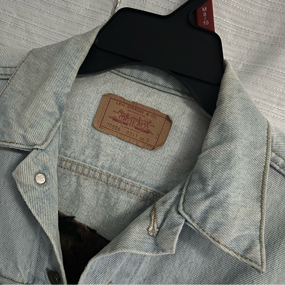Levi Jean jacket - Picture 2 of 3